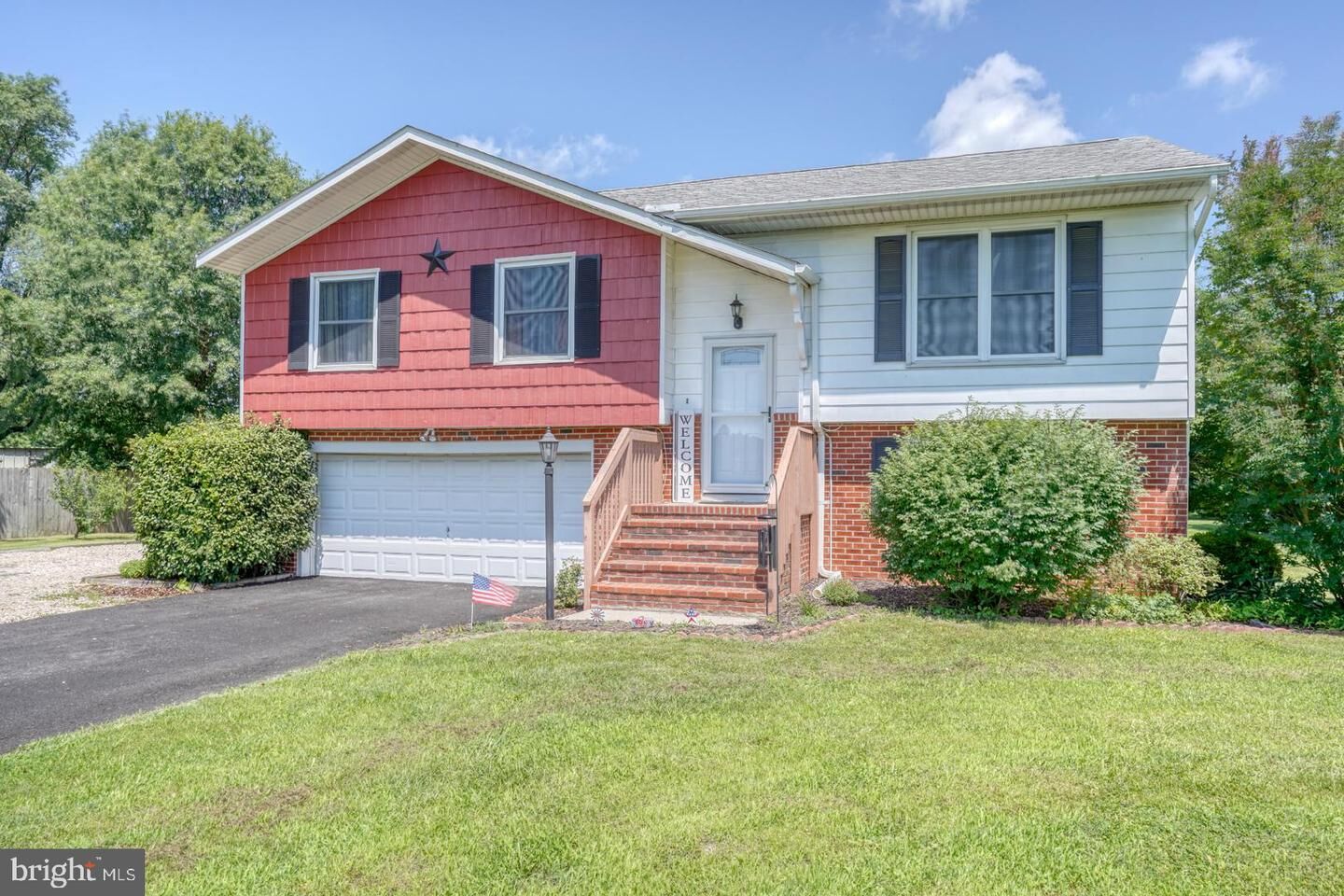 Property Photo: 587 Thistlewood Road DE 19954