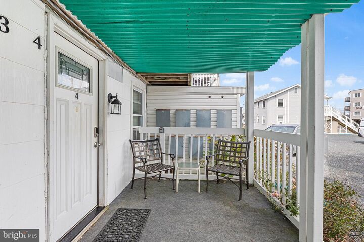 Property Photo: 13 40th Street 4 MD 21842