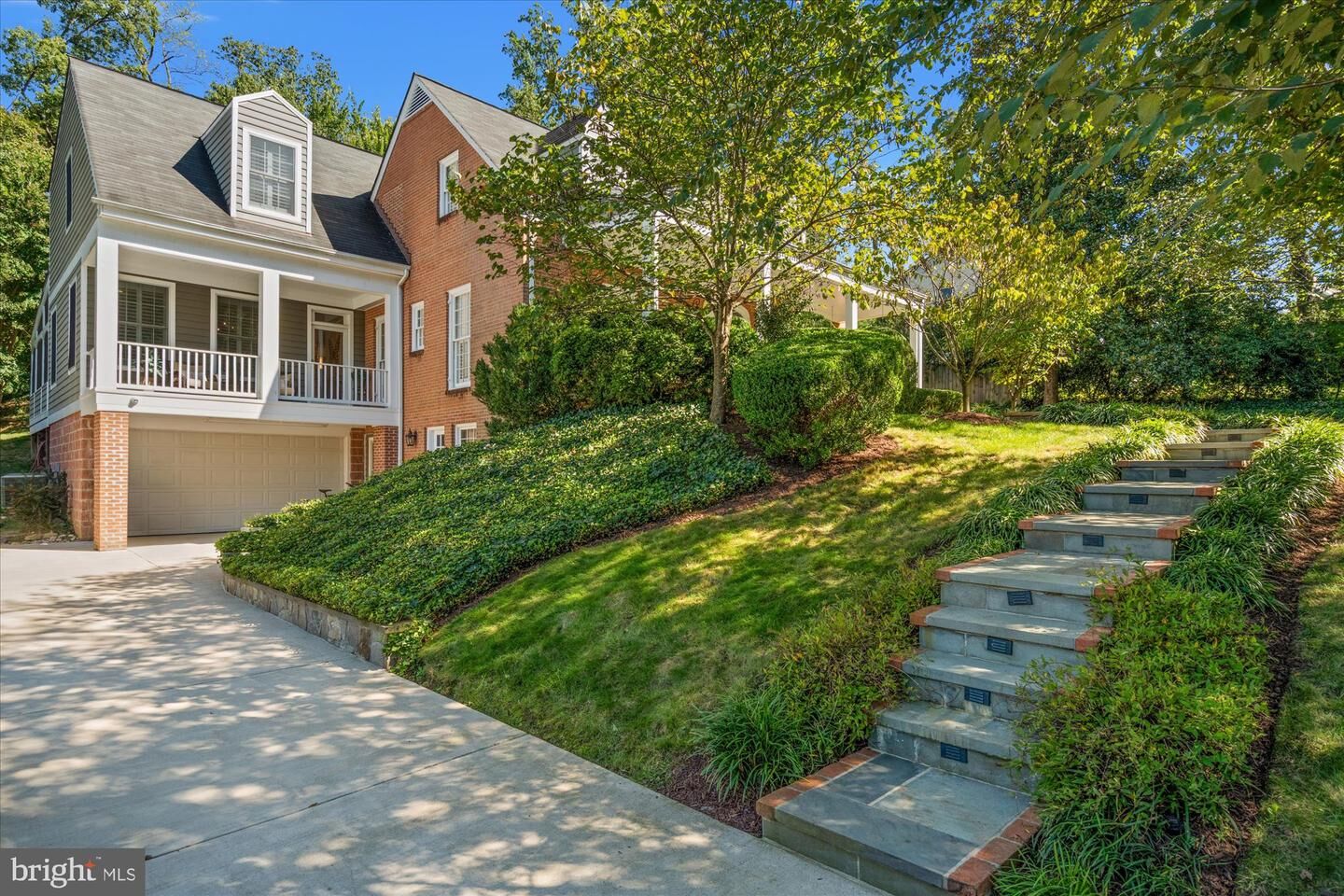 Property Photo: 6209 Foxcroft Road VA 22307