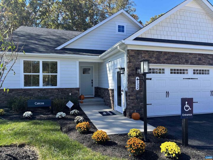 5132 Lazy Branch Ln  Keswick VA 22947 photo