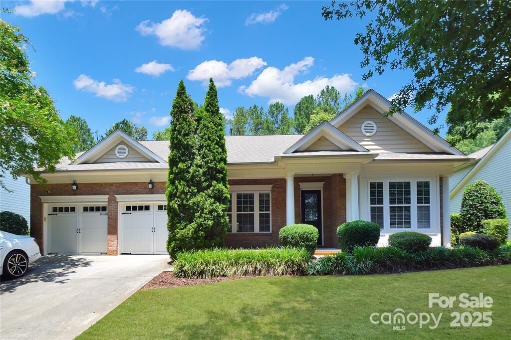 Property Photo: 8712 Soaring Eagle Lane NC 28173