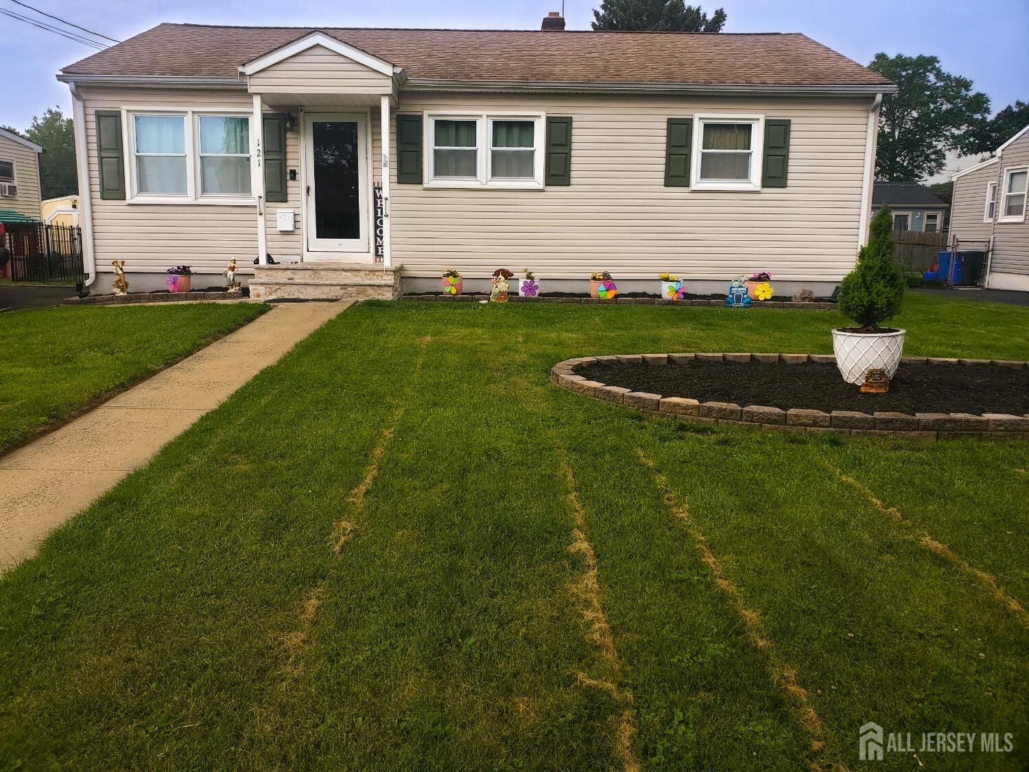 Property Photo:  121 First Street  NJ 08846 