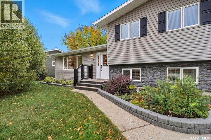 Photo de la propriété: 148 St Lawrence Crescent SK S7K 3V8