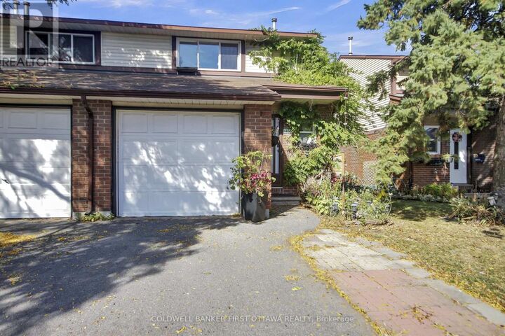 Property Photo:  1466 Foxwell Street North 28  ON K1B 5J4 
