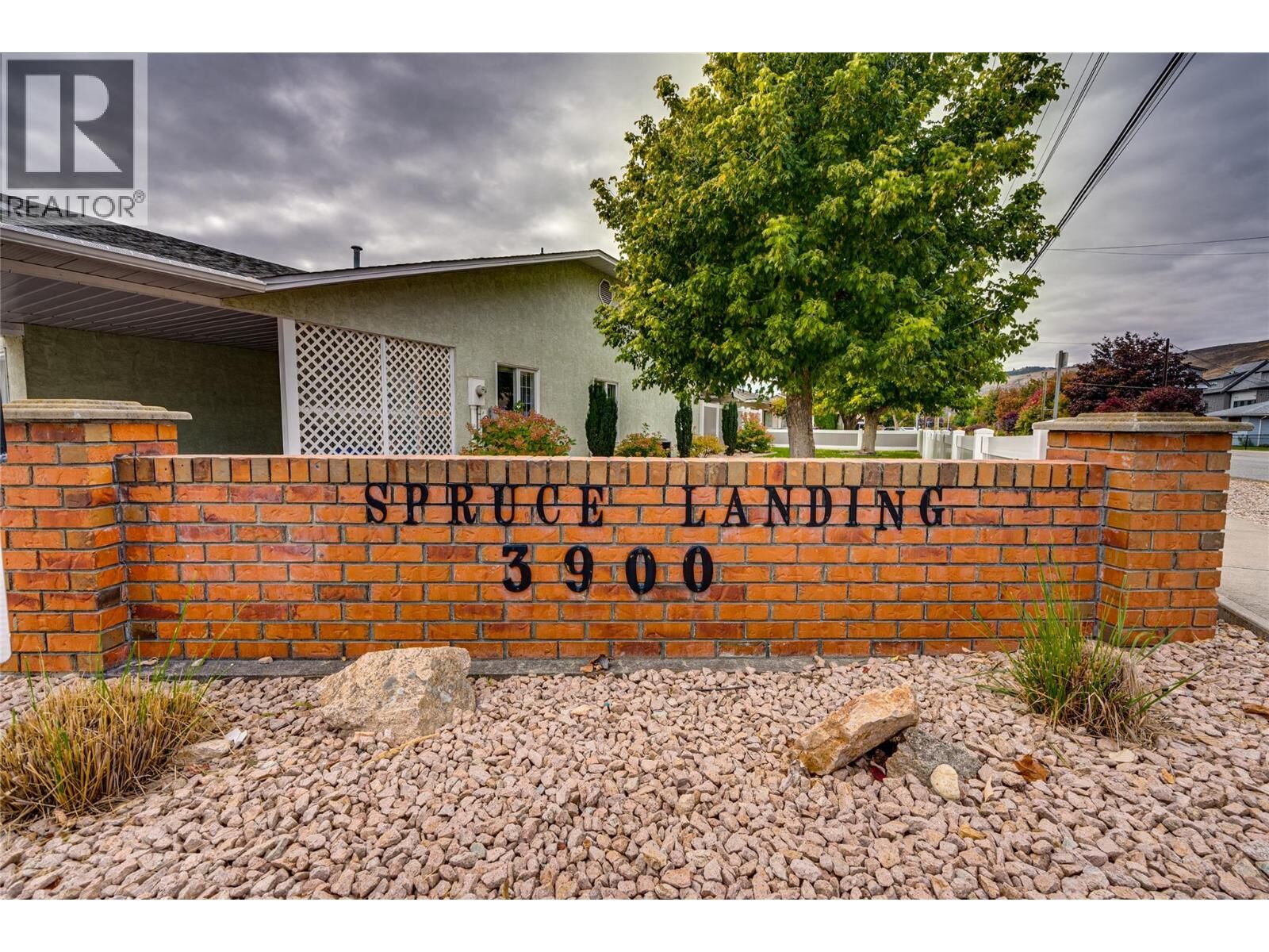 Property Photo: 3900 27 Avenue 36 BC V1T 9E6