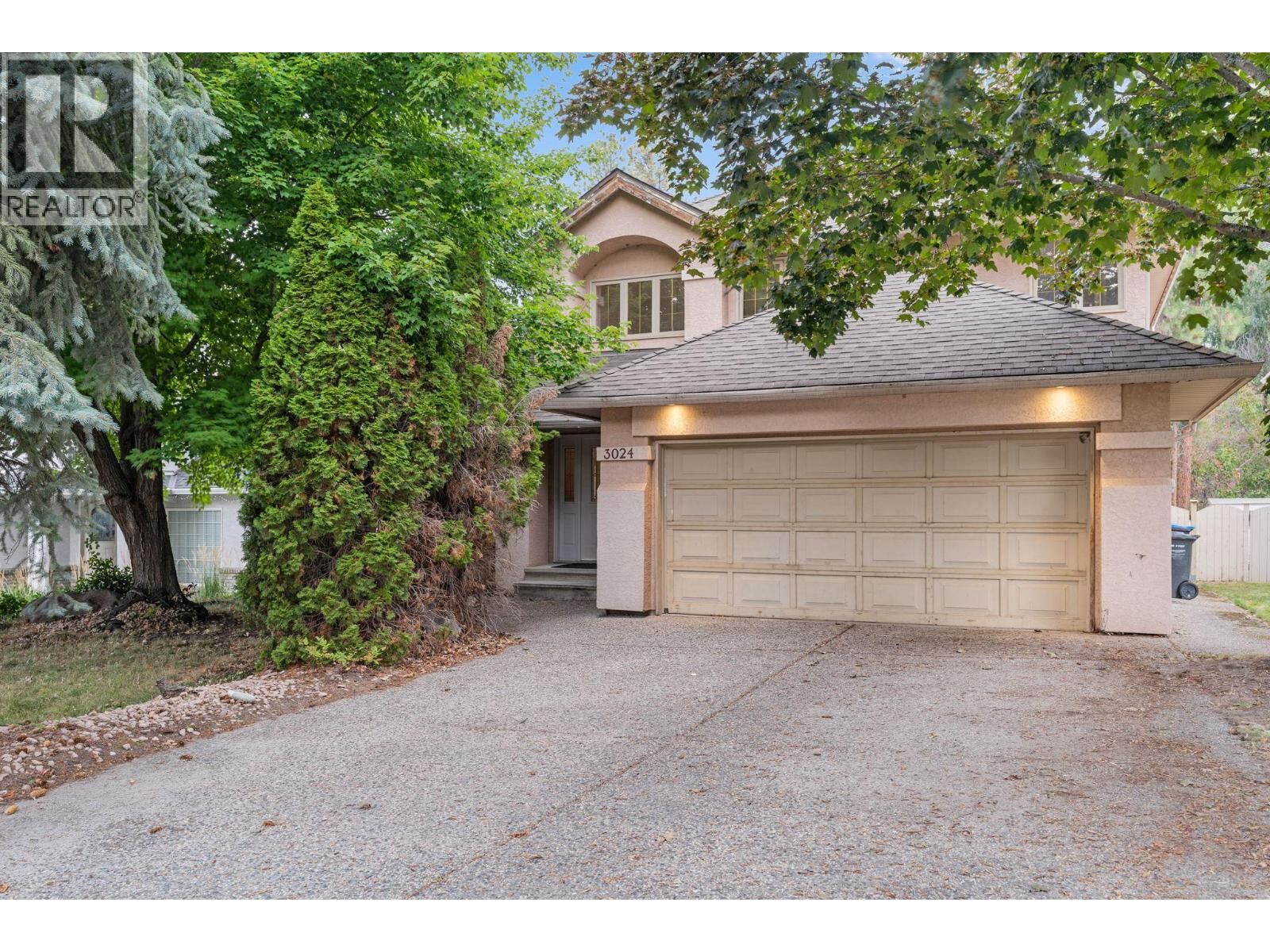 Property Photo:  3024 Quail Crescent  BC V1V 1Z8 