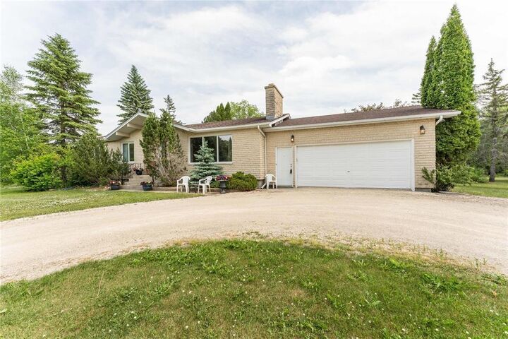 Photo de la propriété: 3835 Rebeck Road MB R2E 1C4