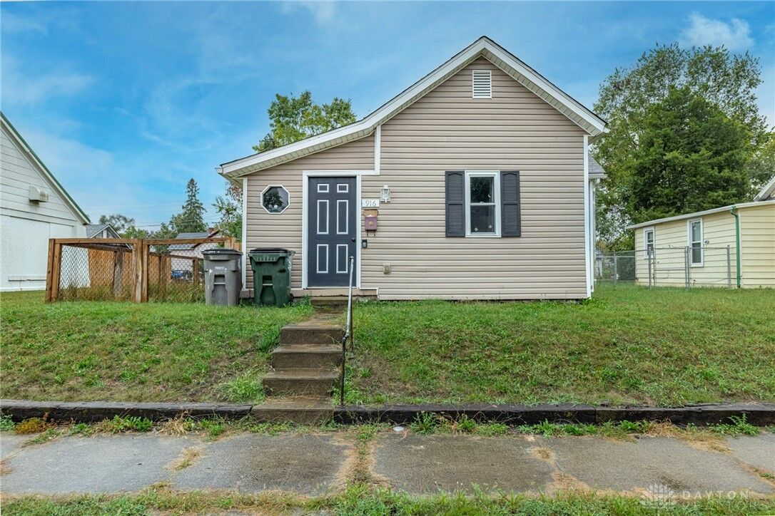 Property Photo: 916 Jefferson Street OH 45373
