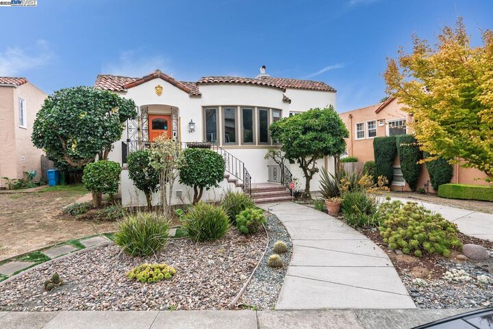 345 Moncada Way  San Francisco CA 94127 photo