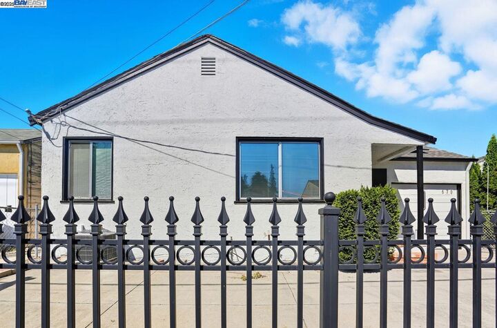 Property Photo: 670 Grace St CA 94541