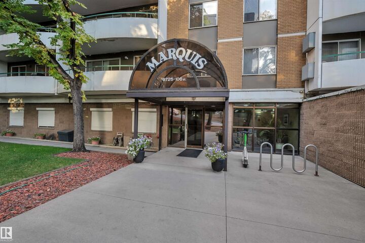 Property Photo: 9725 106 Street NW 407 AB T5K 1B5