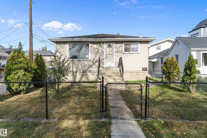 10570 66 Avenue NW  Edmonton AB T6H 1X4 photo