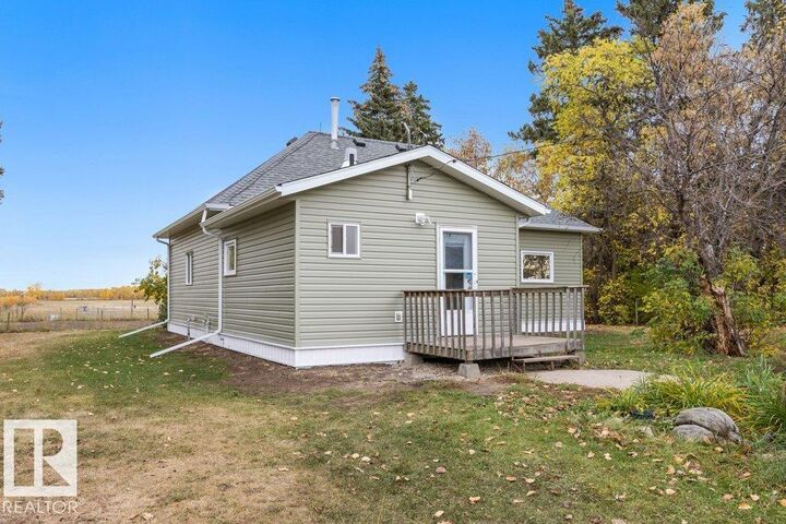Property Photo: 55118 Rge Road 22 AB T0E 1A0
