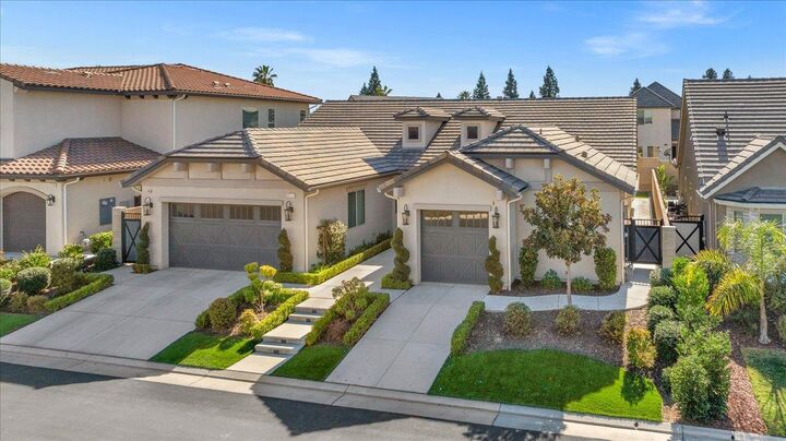 Property Photo:  2117 E Birdie  CA 93730 