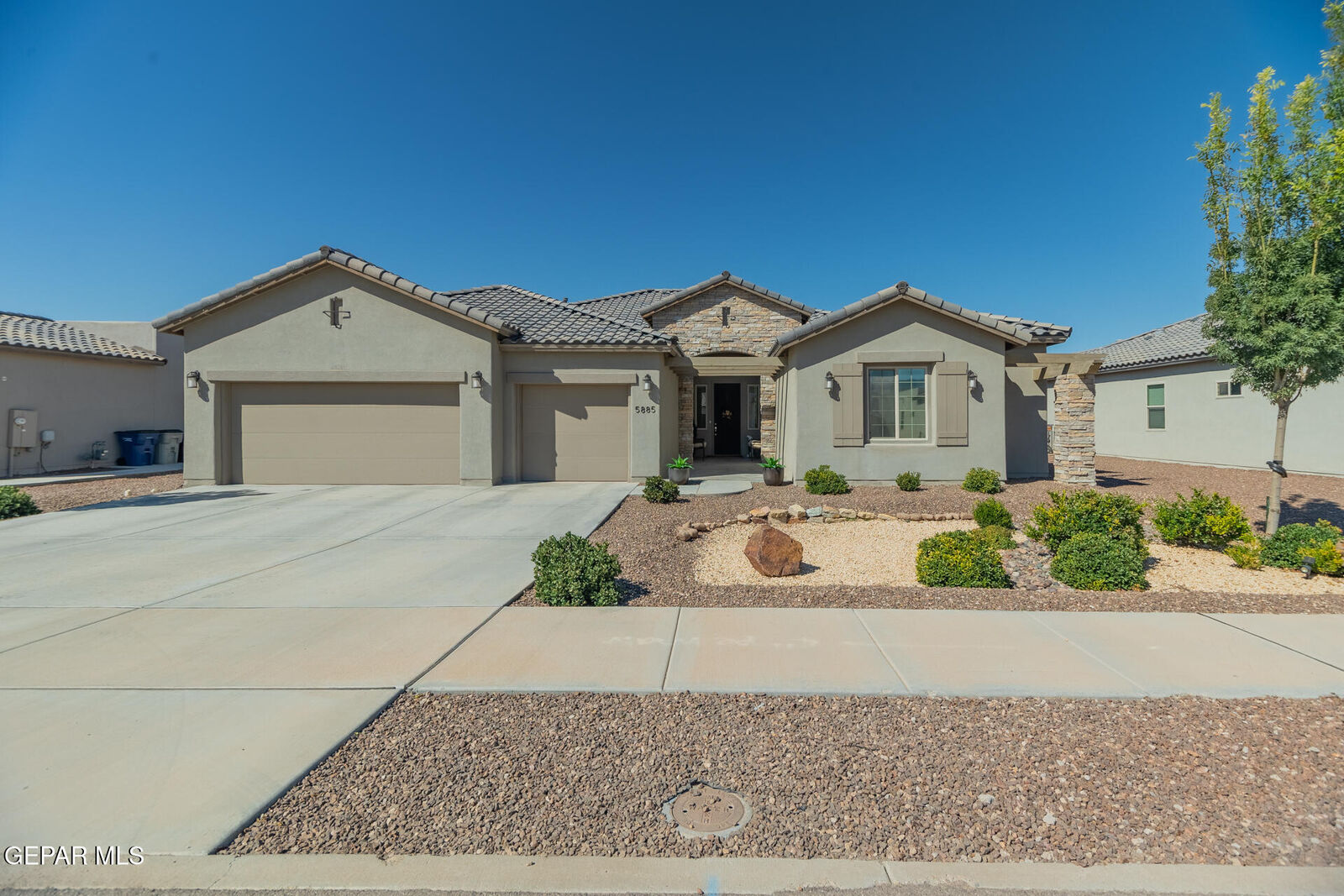 Property Photo: 5885 Valle De Paz Avenue TX 79932