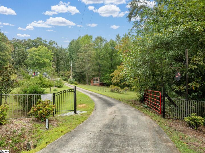 Property Photo:  151 Hammond Drive  SC 29687 
