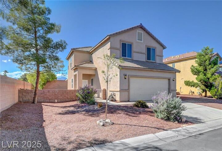 Property Photo: 2601 La Mata Street NV 89108