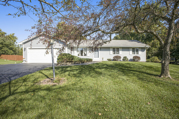 Property Photo:  3359 Blue Jay Drive  IN 46383