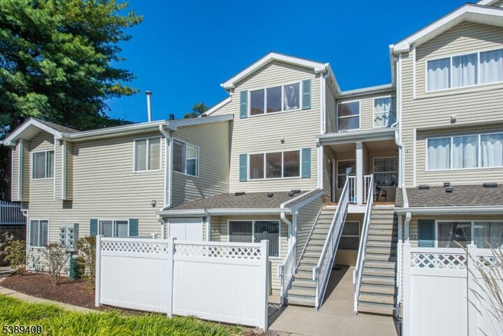 Property Photo:  17 Livingston Rd  NJ 07960 