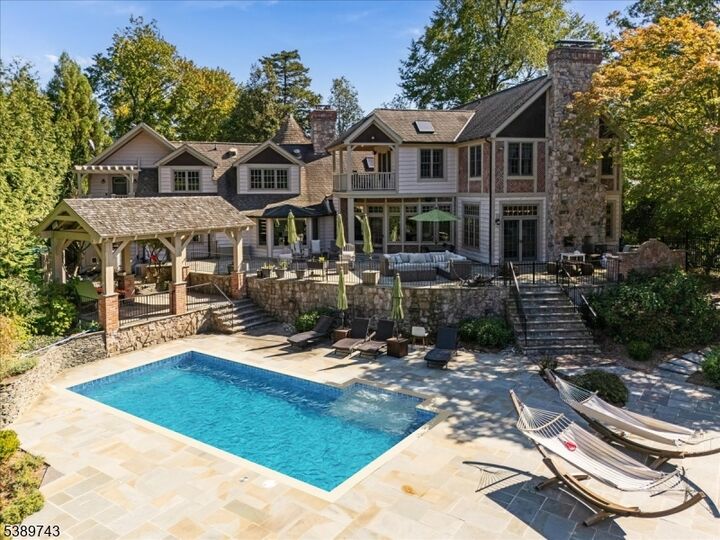 Property Photo:  20 Island Trl  NJ 07871 