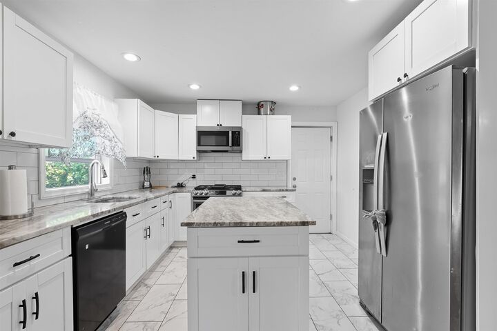 Property Photo:  34 Fitzrandolph Rd  NJ 07052 