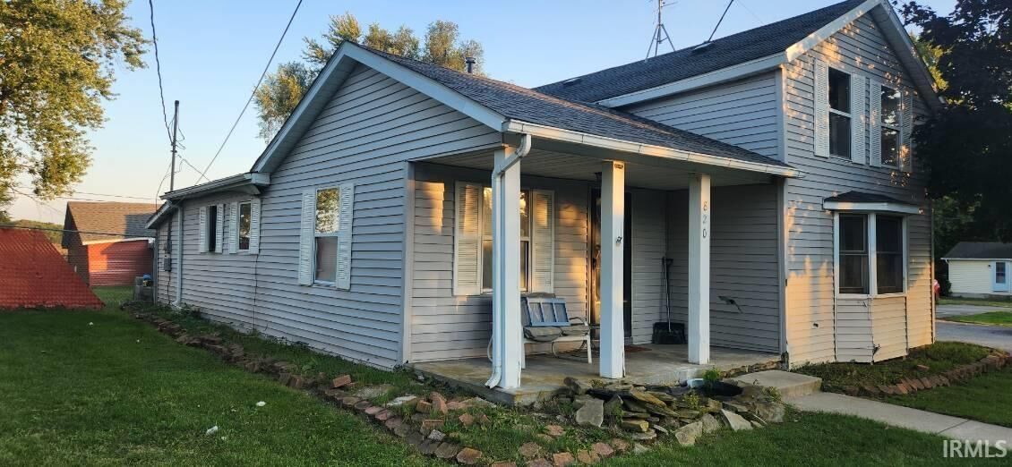 Property Photo:  820 N Wayne Street  IN 46793 