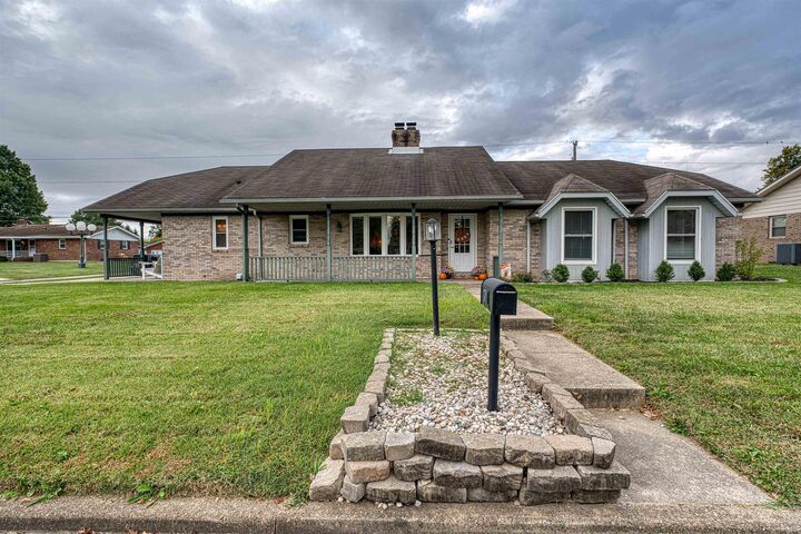 300 Roosevelt Drive  Mount Vernon IN 47620 photo
