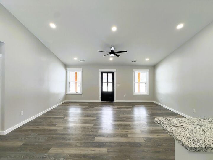 Property Photo:  185 Poplar Lane  KY 40371 