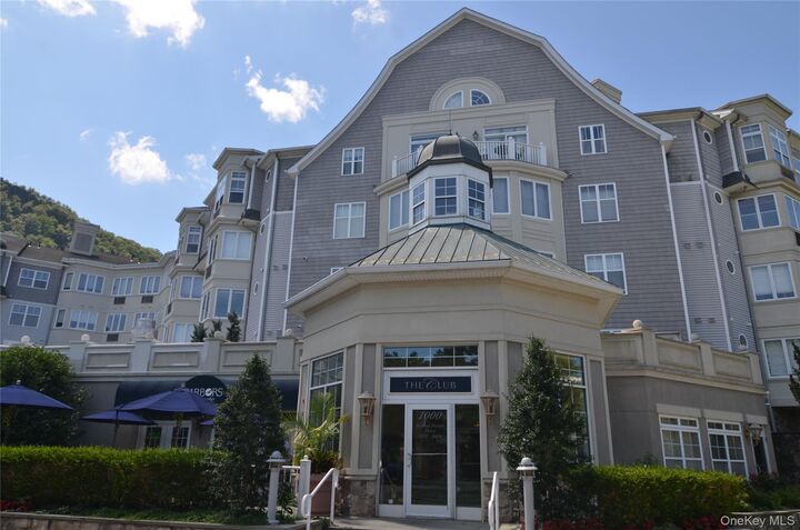 Property Photo: 1308 Round Pointe Drive 1308 NY 10927
