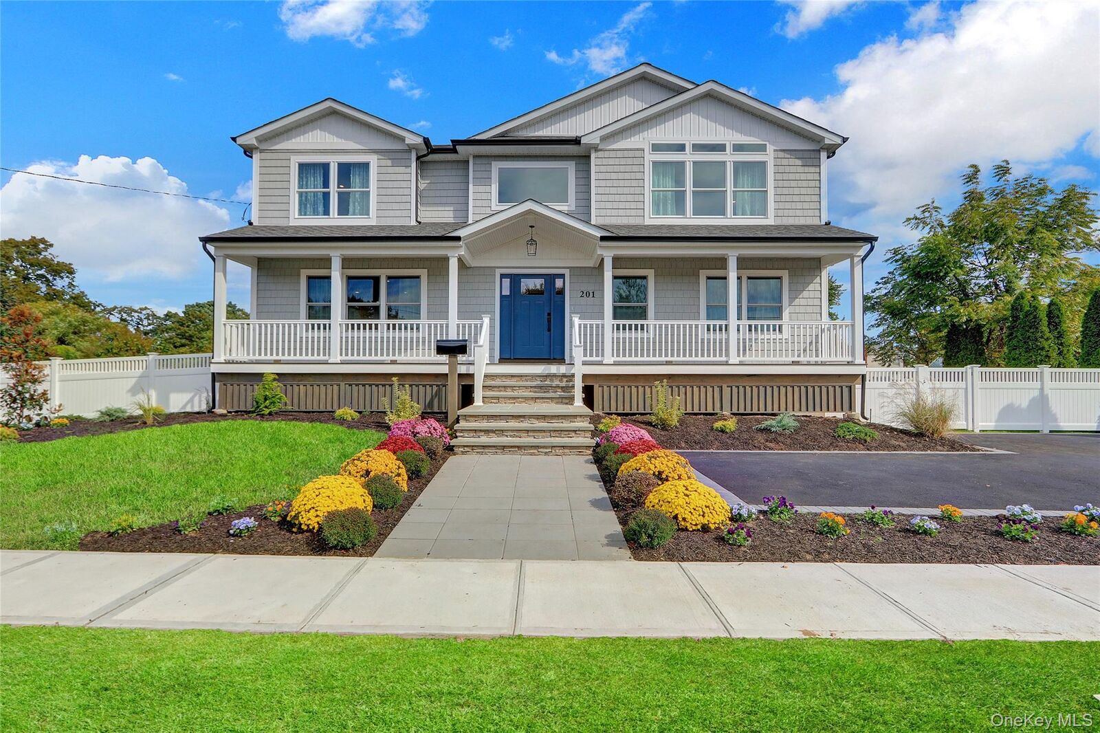Property Photo:  201 Argyle Place  NY 11710 