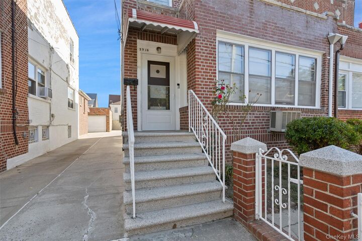 Property Photo: 2316 Laconia Avenue NY 10469