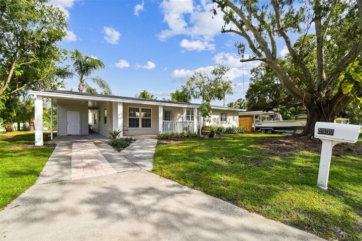 Property Photo:  4602 S Renellie Drive  FL 33611 