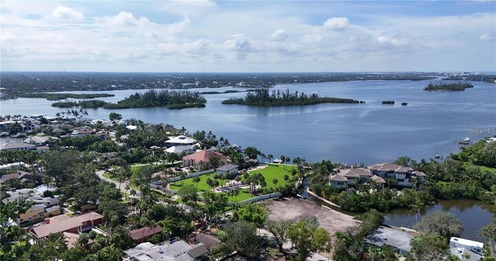 546 Freeling Drive  Sarasota FL 34242 photo