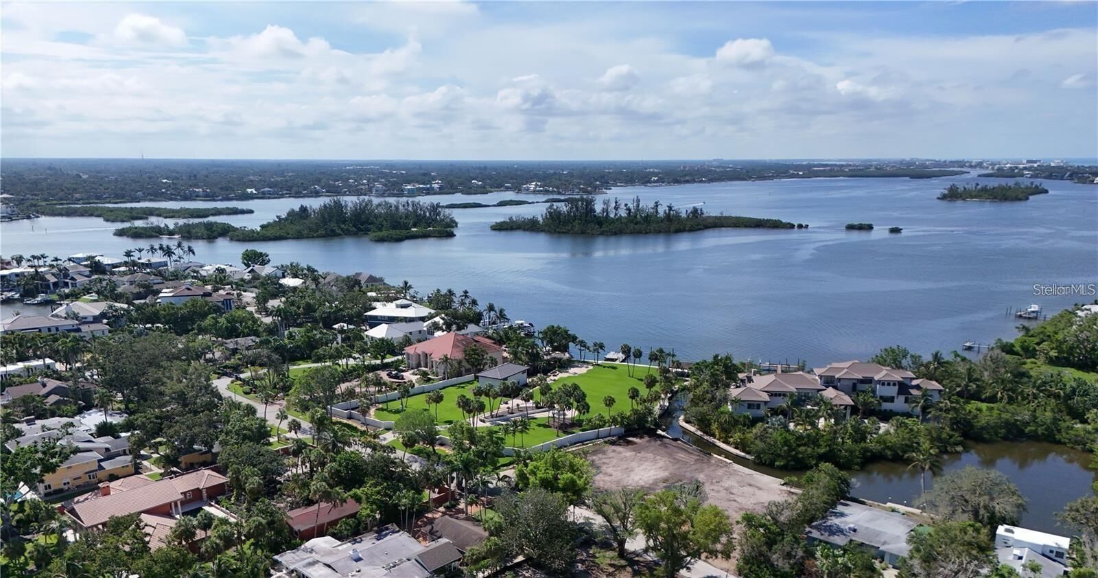 Property Photo: 546 Freeling Drive FL 34242