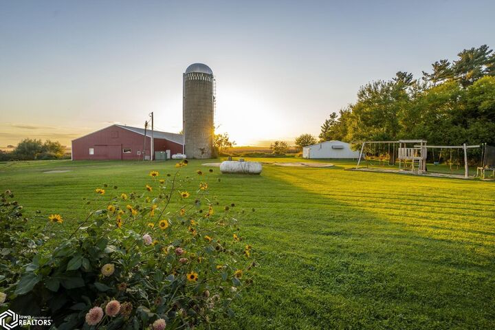 Property Photo:  11142 Thrush Avenue  IA 50401 