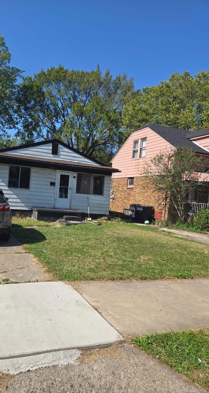 Property Photo:  19437 Conley Street  MI 48234 