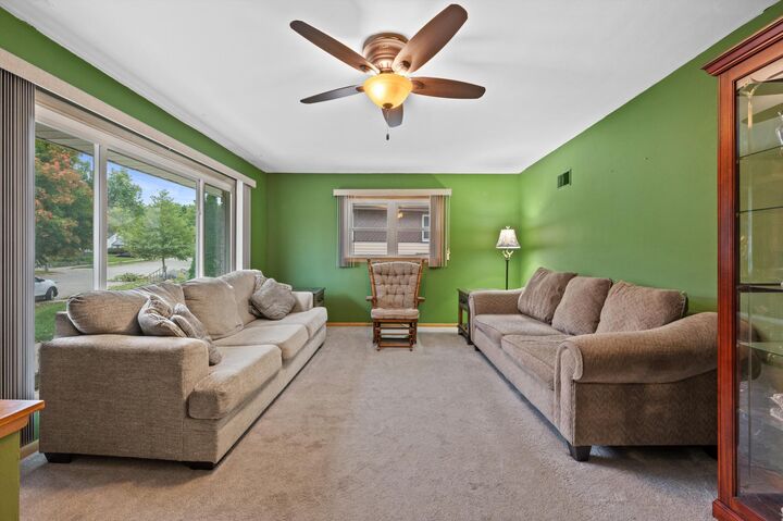 Property Photo:  3963 N 98th St  WI 53222 