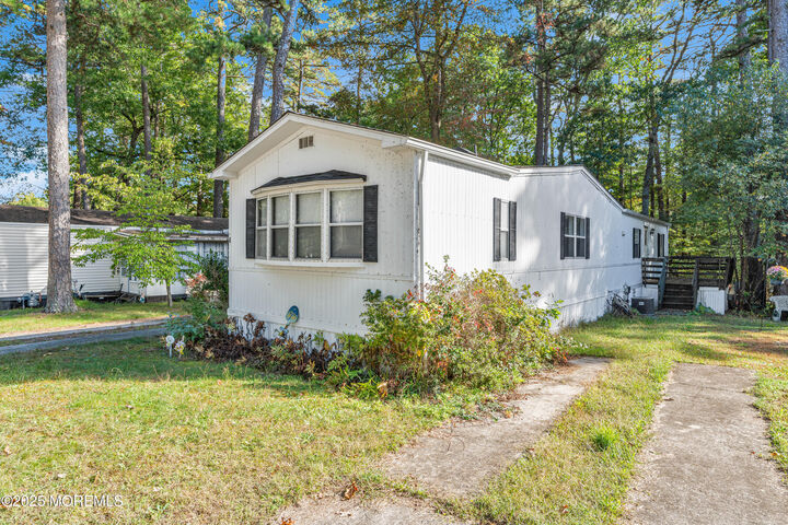 Property Photo: 6 Columbine Drive NJ 08527
