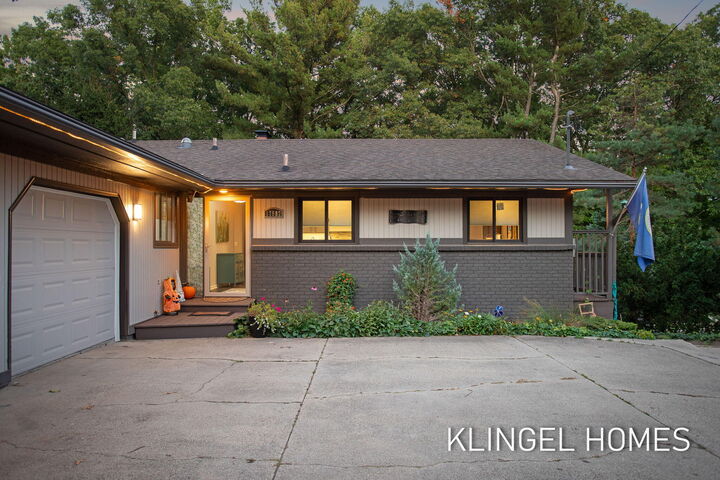 Property Photo: 17982 N Fruitport Road MI 49456