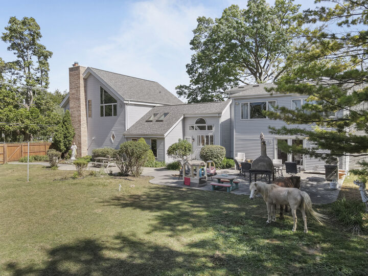 Property Photo: 2N584 S Ardmore Avenue IL 60181