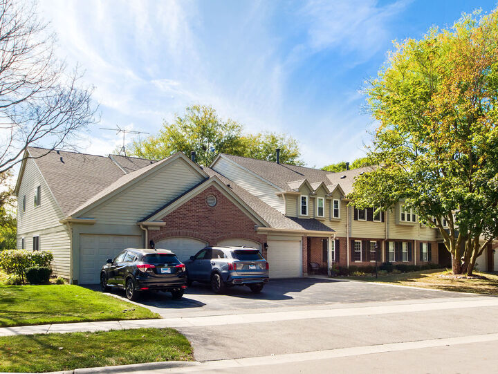 Property Photo:  1257 Rosewood Court D1  IL 60193