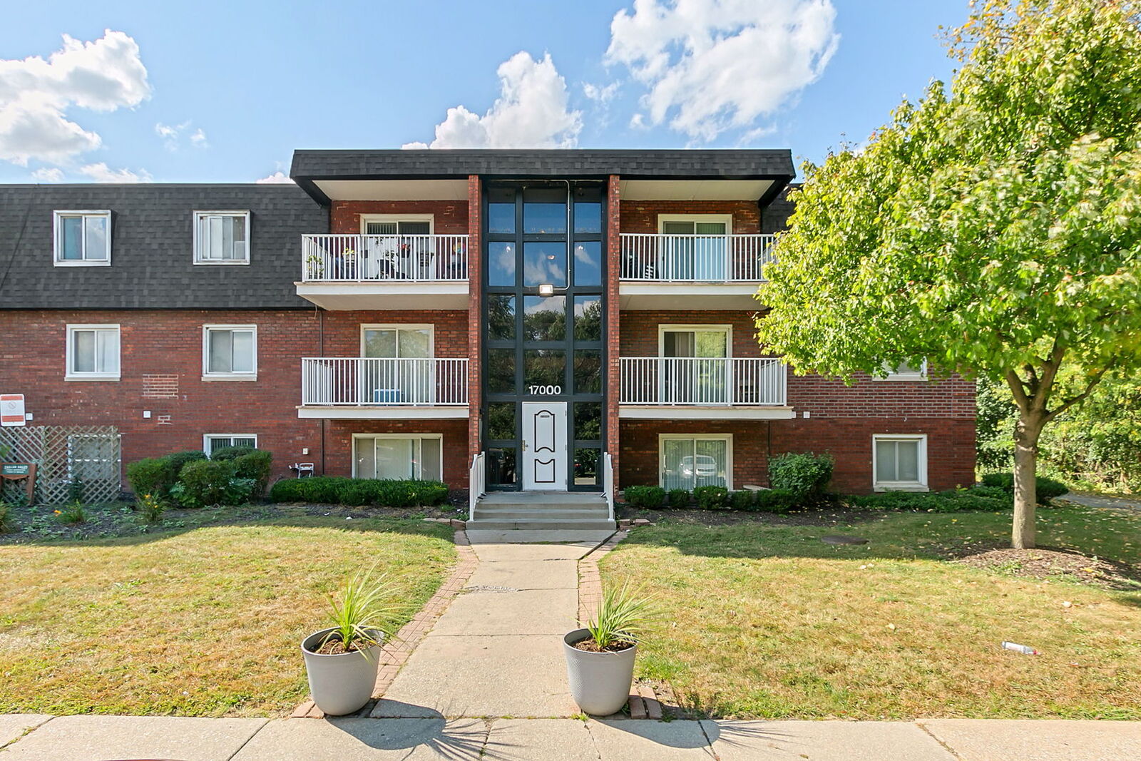 Property Photo:  17000 Novak Drive 105  IL 60429