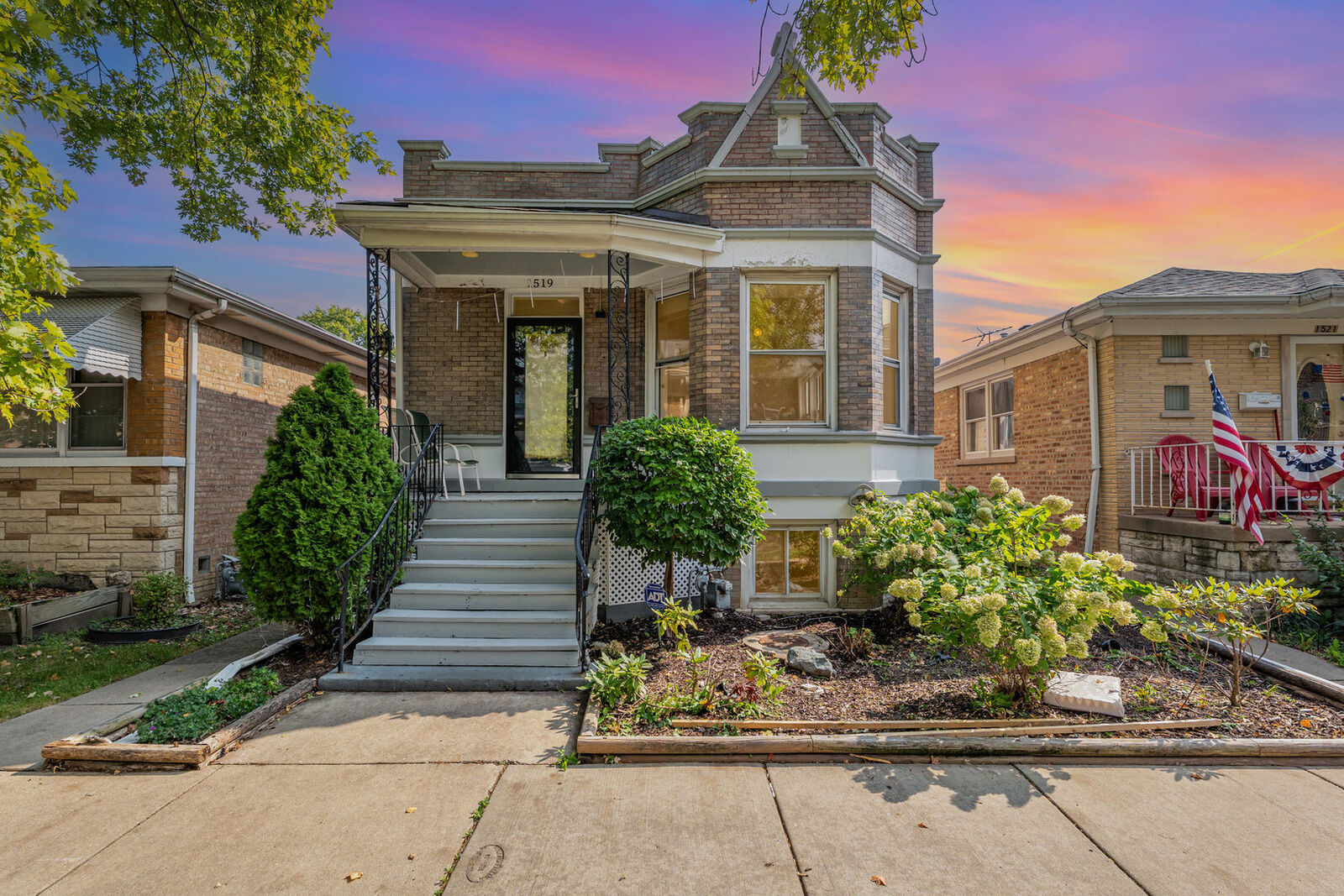 Property Photo: 1519 S 58th Avenue IL 60804