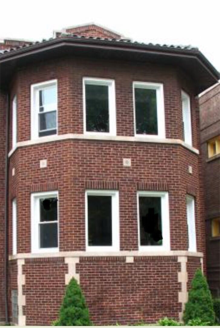 Property Photo: 7811 S Euclid Avenue 1 IL 60649