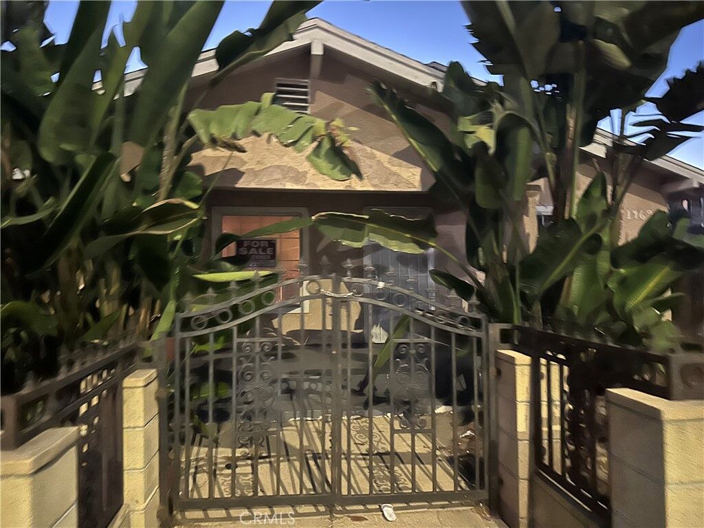 Property Photo: 1469 Redondo Avenue CA 90804