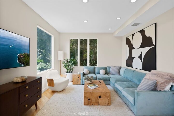 Property Photo: 1690 N Crescent Heights CA 90069
