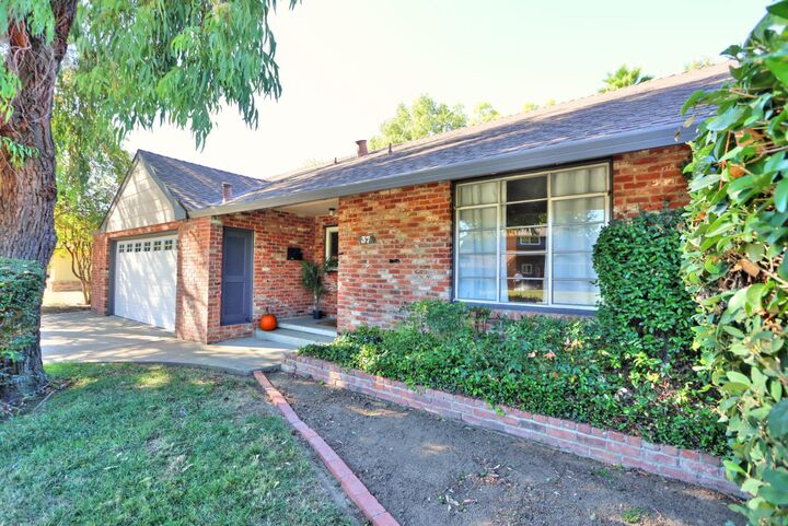 Property Photo: 37 Starlit Circle CA 95831