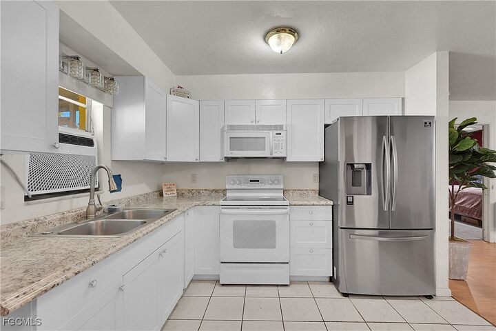 Property Photo:  27101 Pine Avenue  FL 34135 