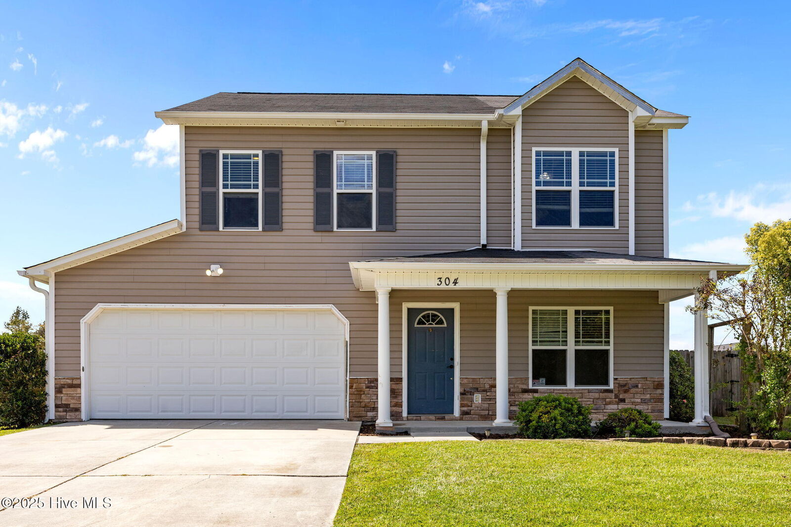 Property Photo:  304 Cabinwood Court  NC 28574 