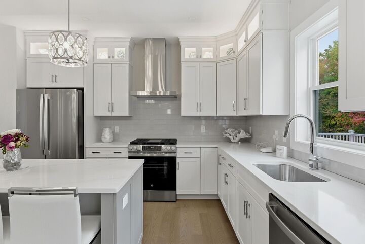 Property Photo: 11 Elise Avenue NH 03053